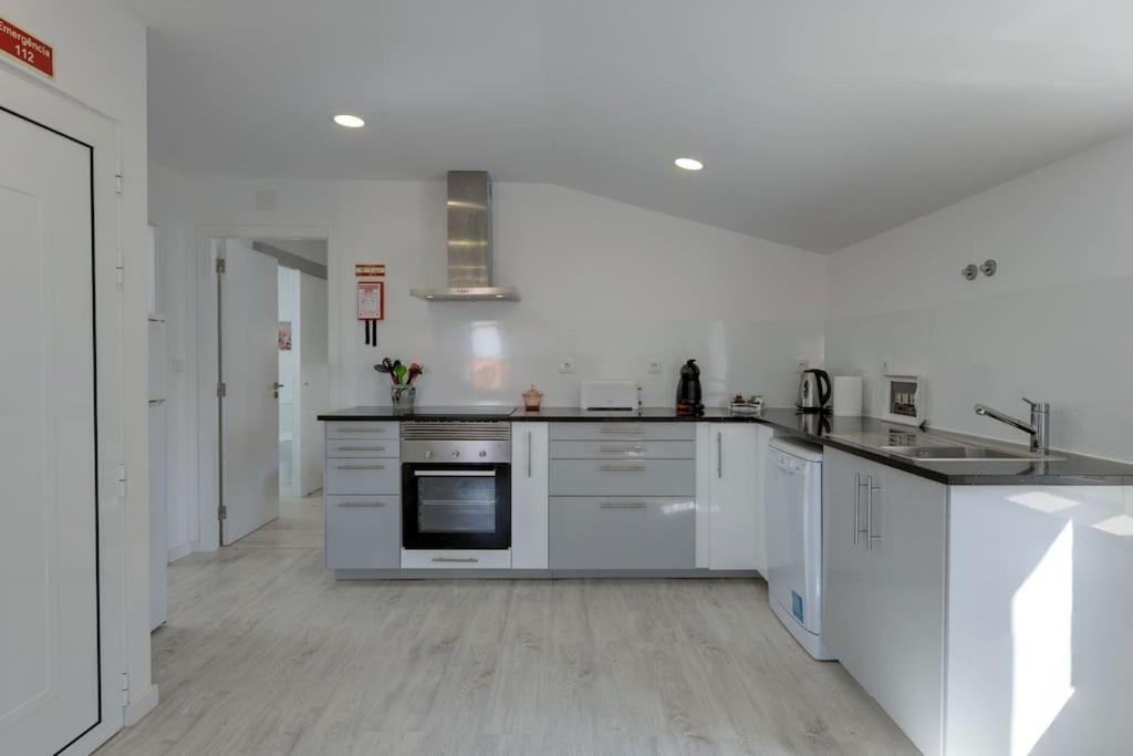 Sesimbra Loft Apartment Bagian luar foto